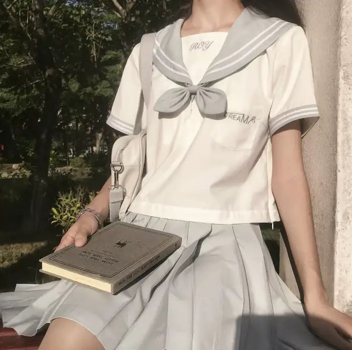 小泳者 海报